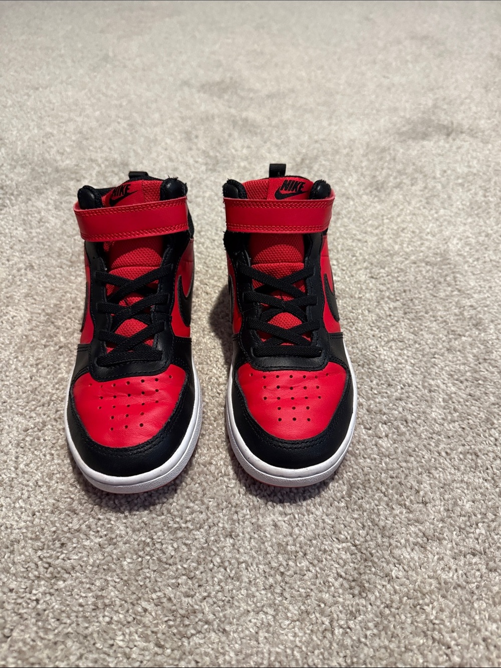 Nike Kids Court Borough Mid 2 Mid-Top Sneakers in Red and Black
